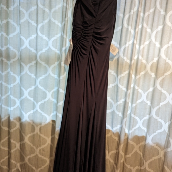Mac Duggal Ieena Jersey Asymmetric Gown size 8 - Picture 3 of 3